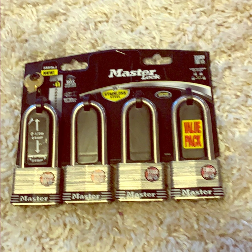 BRAND NEW MASTER LOCKS